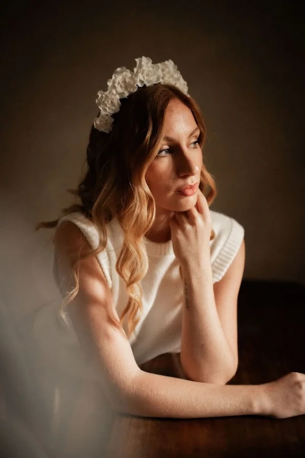 Couronne mariage grosses fleurs blanches
