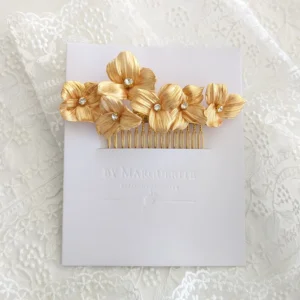 Acccessoire mariage luxe or et cristaux strass. Fleurs façonnées à la main.
