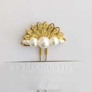 Épingle à chignon de mariage luxe. Éventail or et perles nacrées