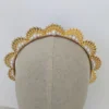 Accessoire mariage oriental. Couronne or et perles ivoire.