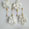 Boutonnière mariage moderne. Style minimaliste. Bijou mariage pour homme luxe.