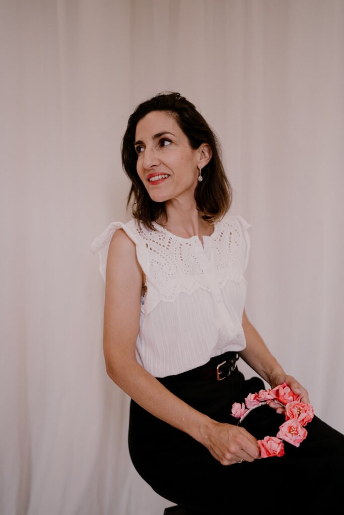 Portraits Maison Alchimie 2025 Céline créatrice de bijoux et accessoires de mariage de la marque by Marguerite