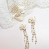 Bijou mariage - boucle d oreille mariage pendante fleur de porcelaine e pendants de perles naturelles