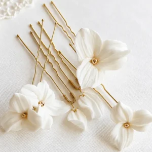Épingles à cheveux GARANCE, dorées et ornées de fleurs de porcelaine froide blanche, by Marguerite